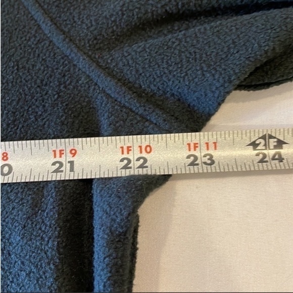 Habit Woman's Medium RealTree Print
Sweatshirt. NWT - Picture 6 of 6